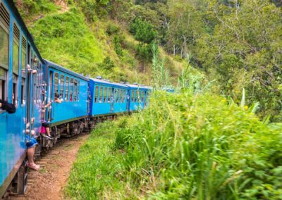 Discover Sri Lanka - Kandy to Nuwara Eliya train