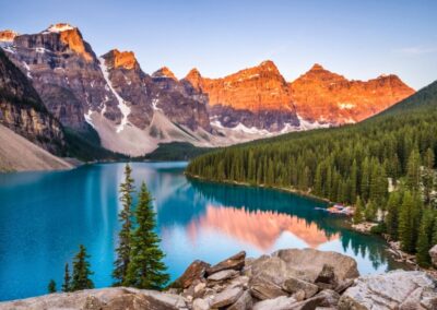 Moraine Lake Banff - Image: Railbookers